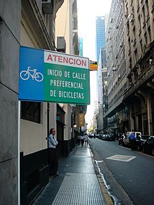 RADWEG-mitte-kelin.jpg